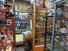 米子店 店内3